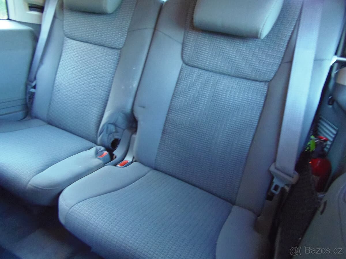 2007 Jeep COMMANDER - 11