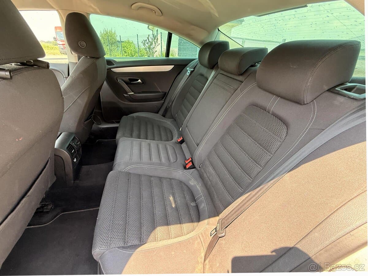 2010 Volkswagen PASSAT CC - 11
