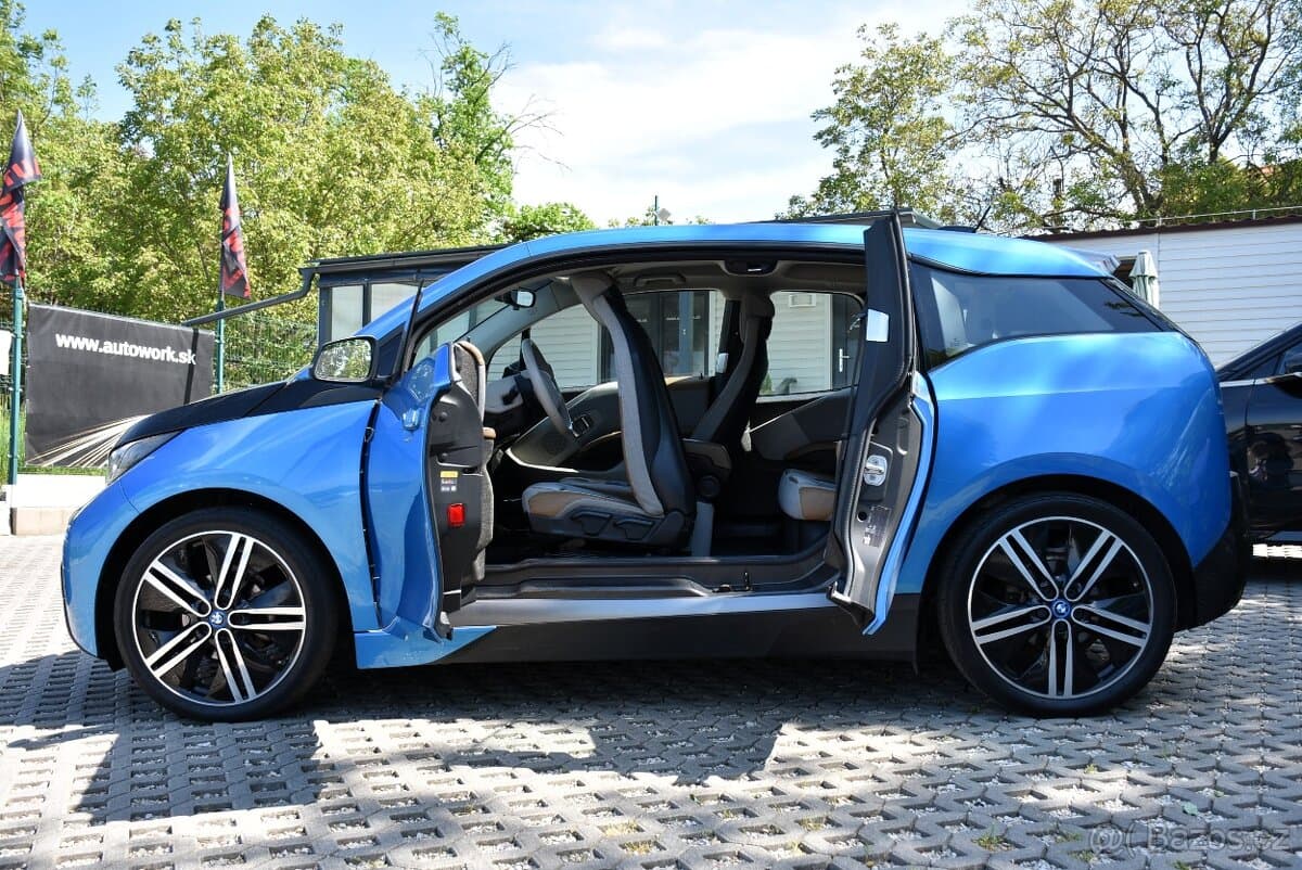 2017 BMW i3 - 11