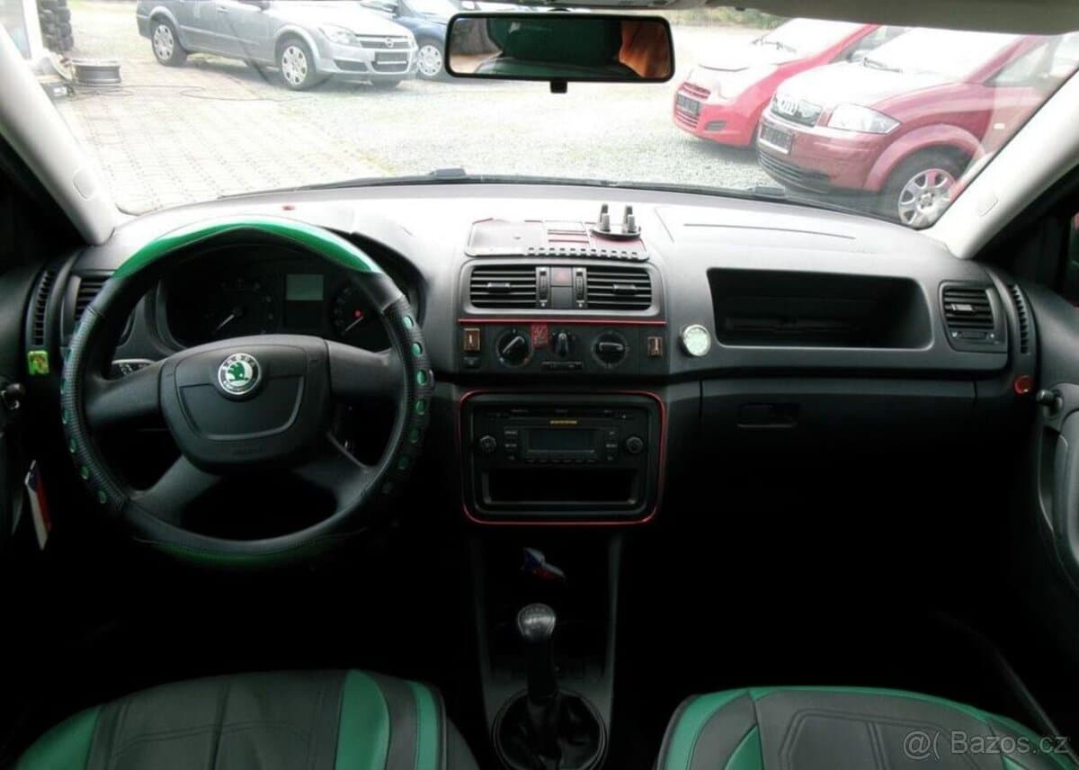 2011 Škoda FABIA - 11