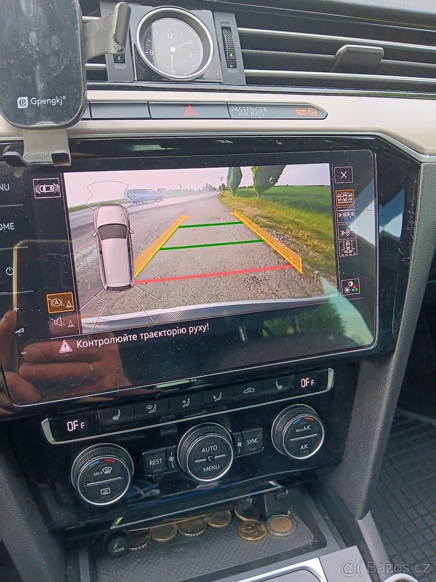 2019 Volkswagen PASSAT - 11