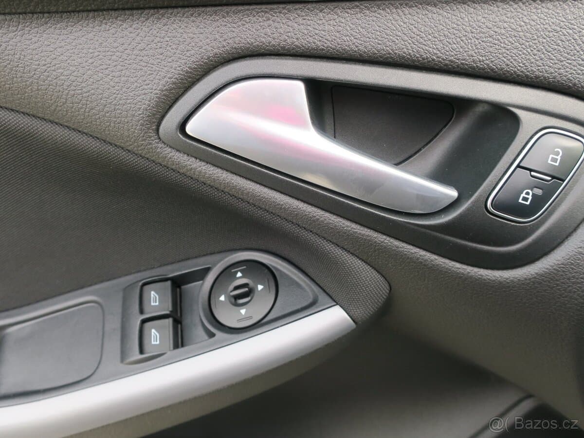 2016 Ford FOCUS - 11