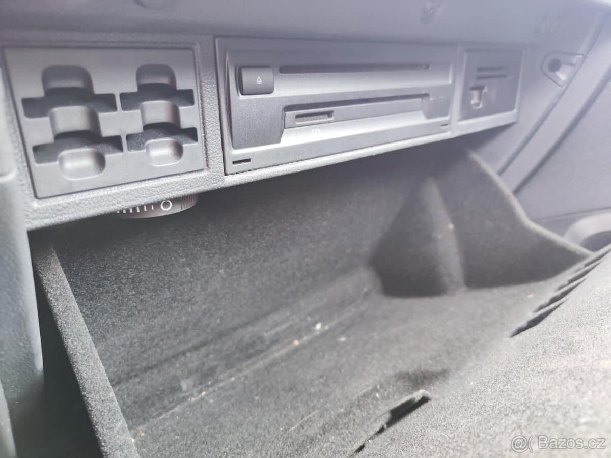 Volkswagen GOLF - 11