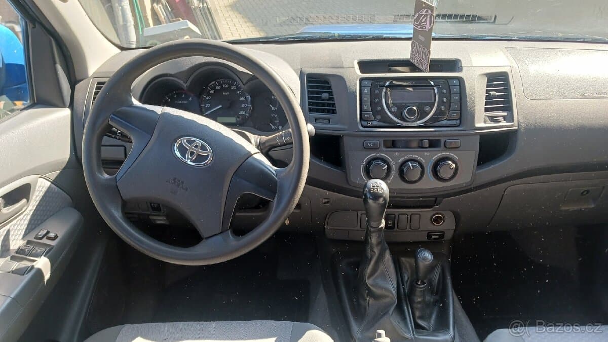 2013 Toyota HILUX - 11