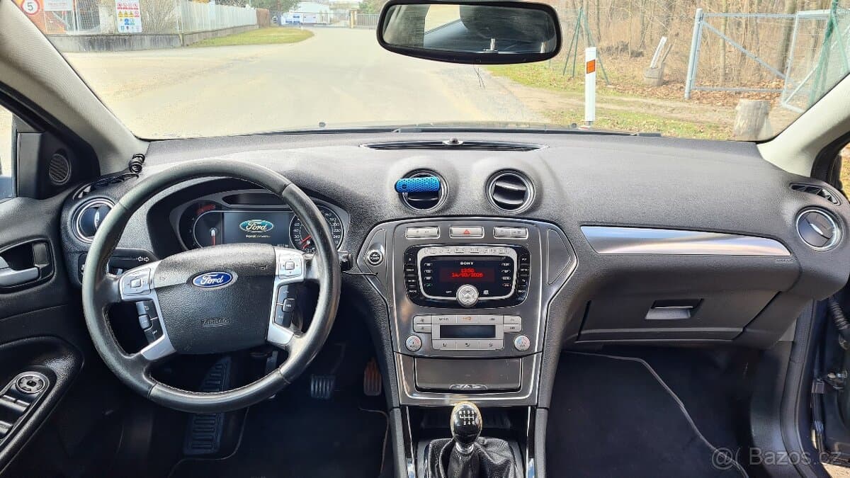 2010 Ford MONDEO - 11