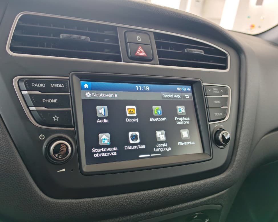 2018 Hyundai i20 - 11