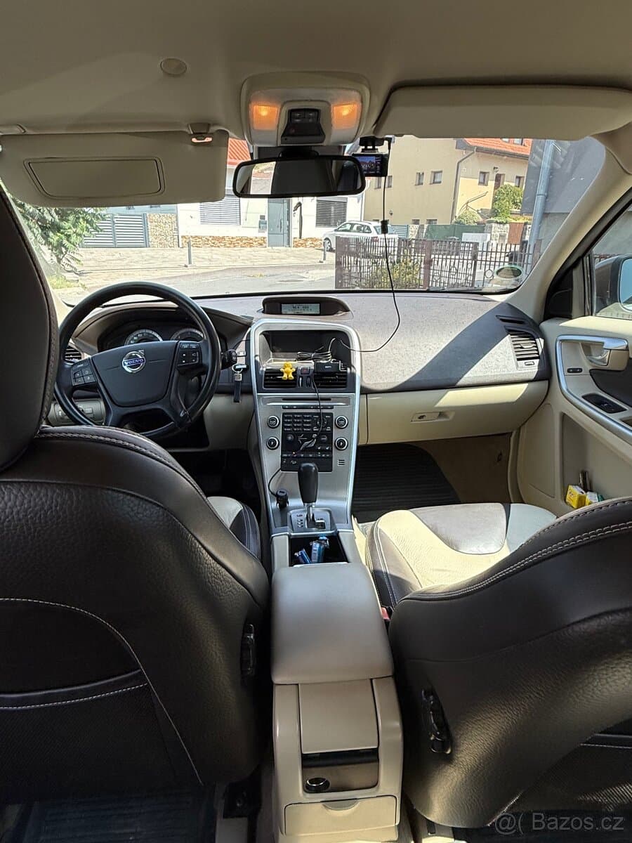 2010 Volvo XC60 - 11