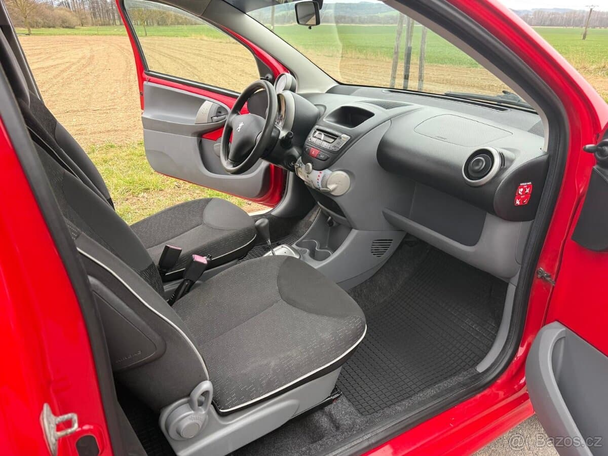 2009 Peugeot 107 - 11