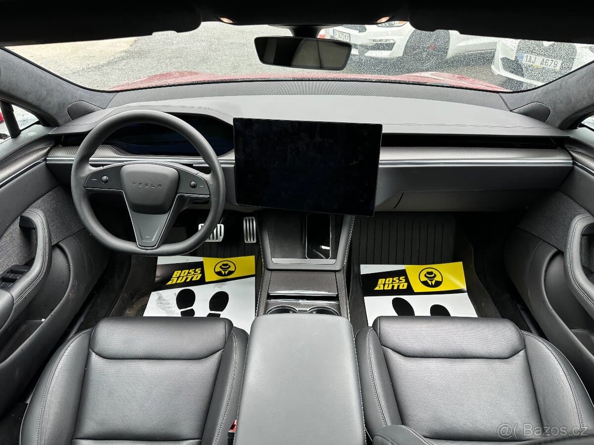 2024 Tesla MODEL S - 11