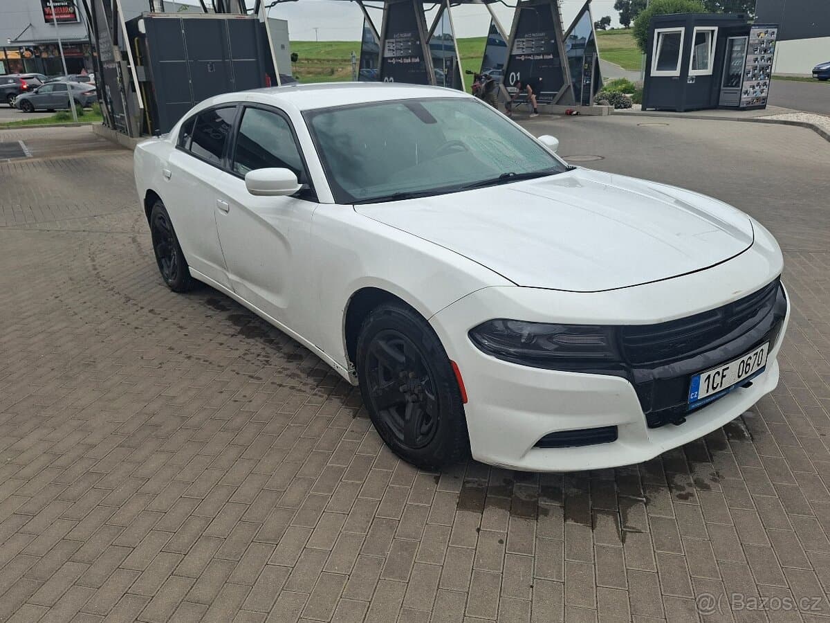 2016 Dodge CHARGER - 11
