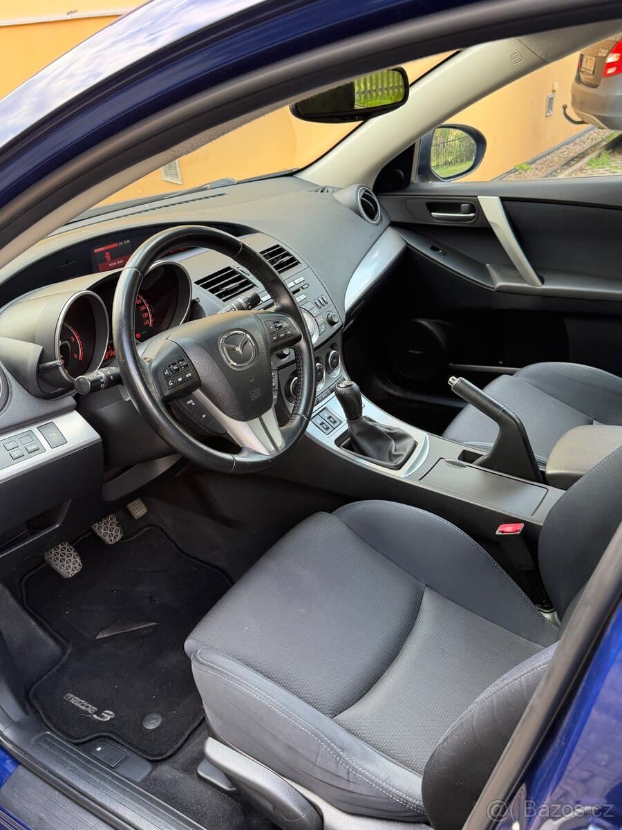 2009 Mazda 3 - 11
