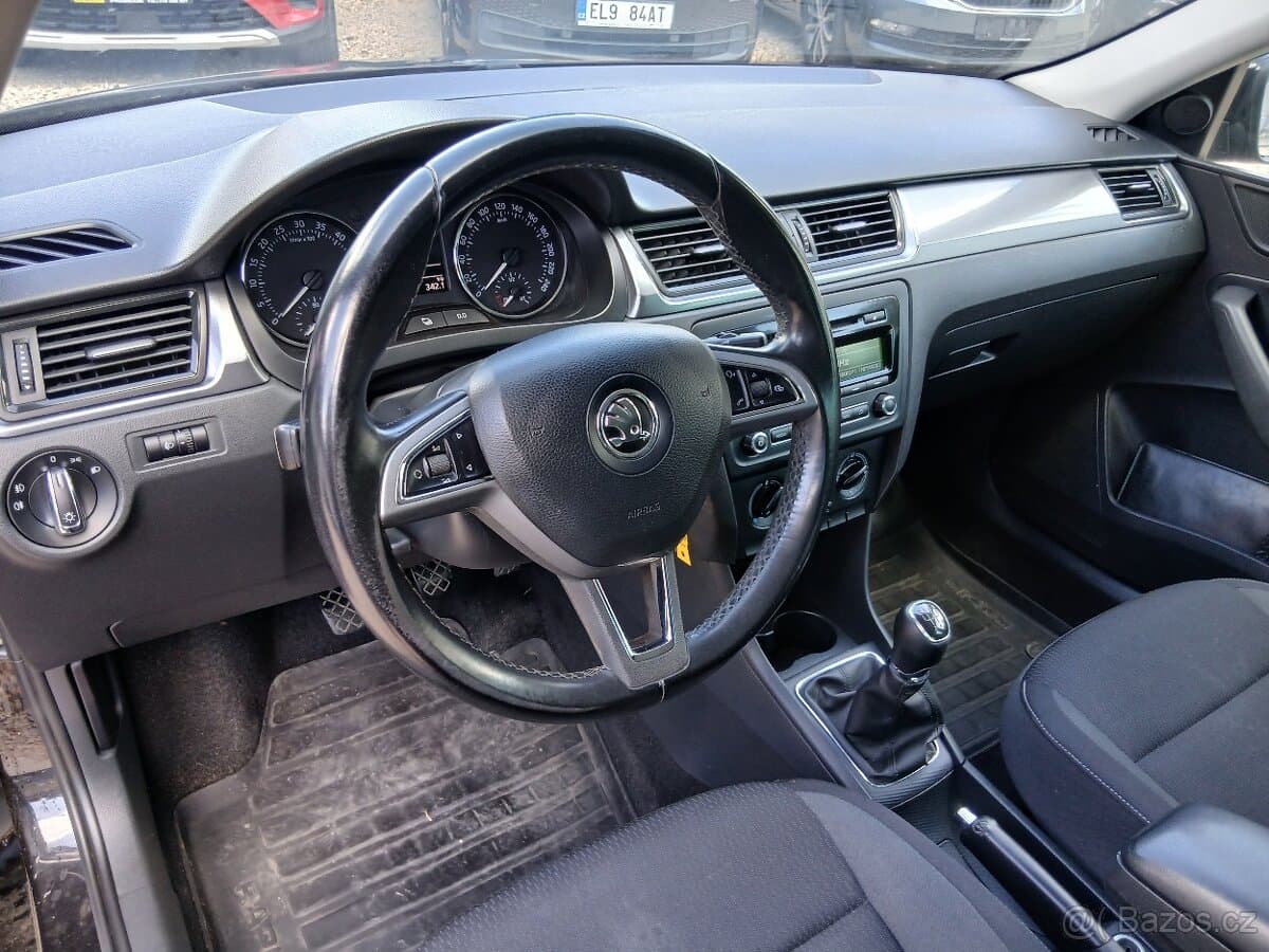 2015 Škoda RAPID - 11