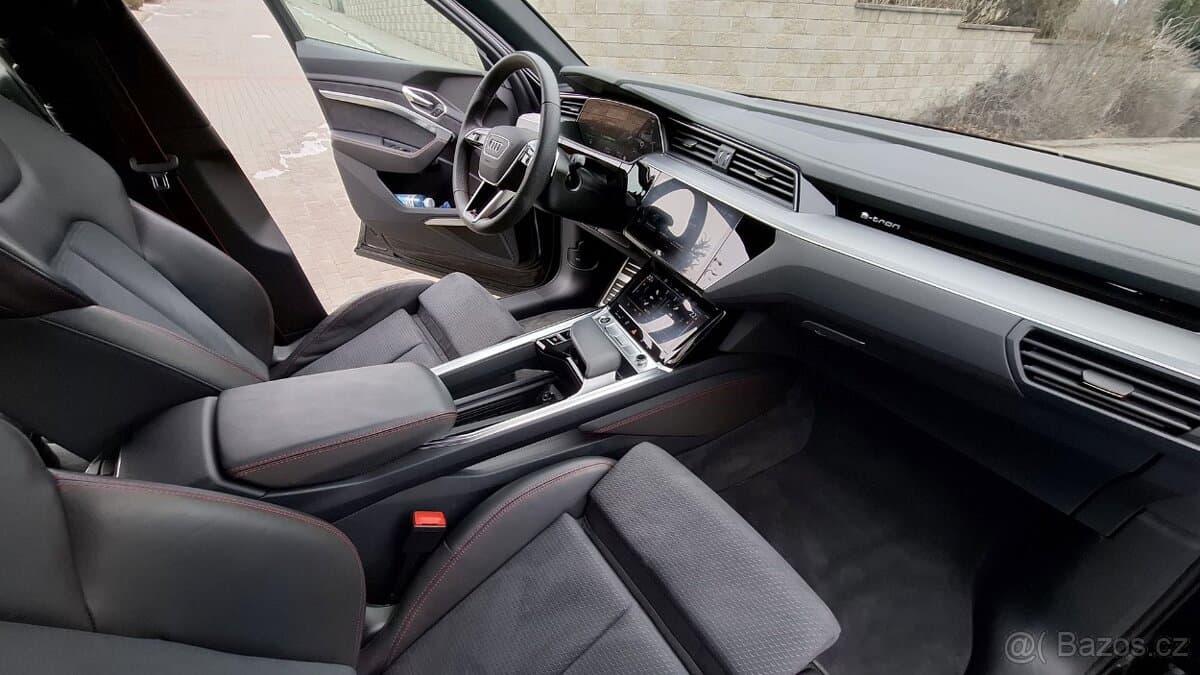 2024 Audi Q8 E-TRON - 11