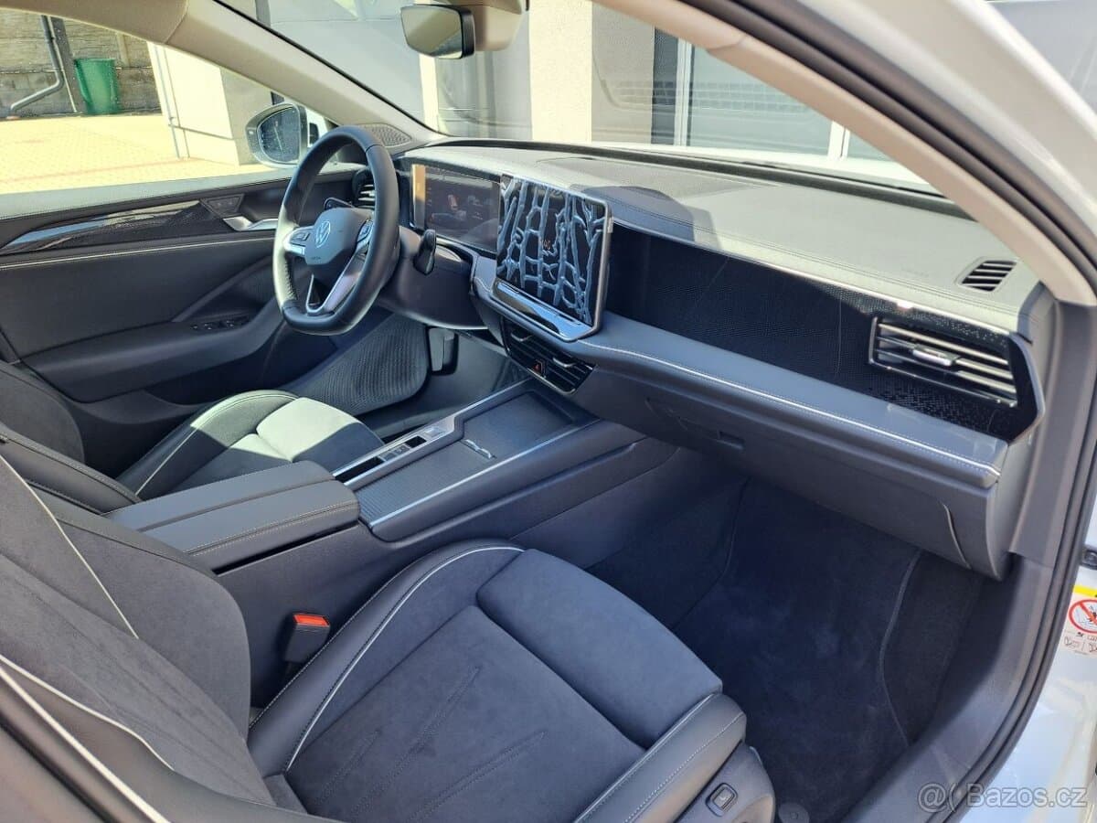 Volkswagen PASSAT - 11