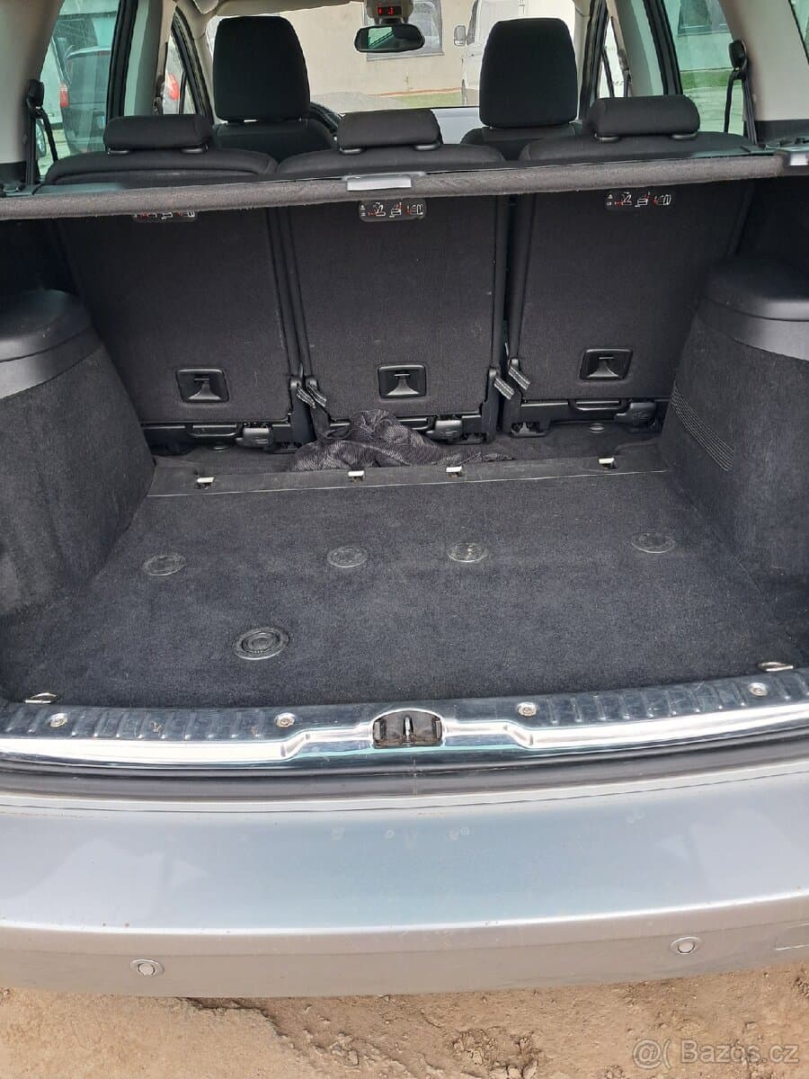 2014 Peugeot 308 - 11