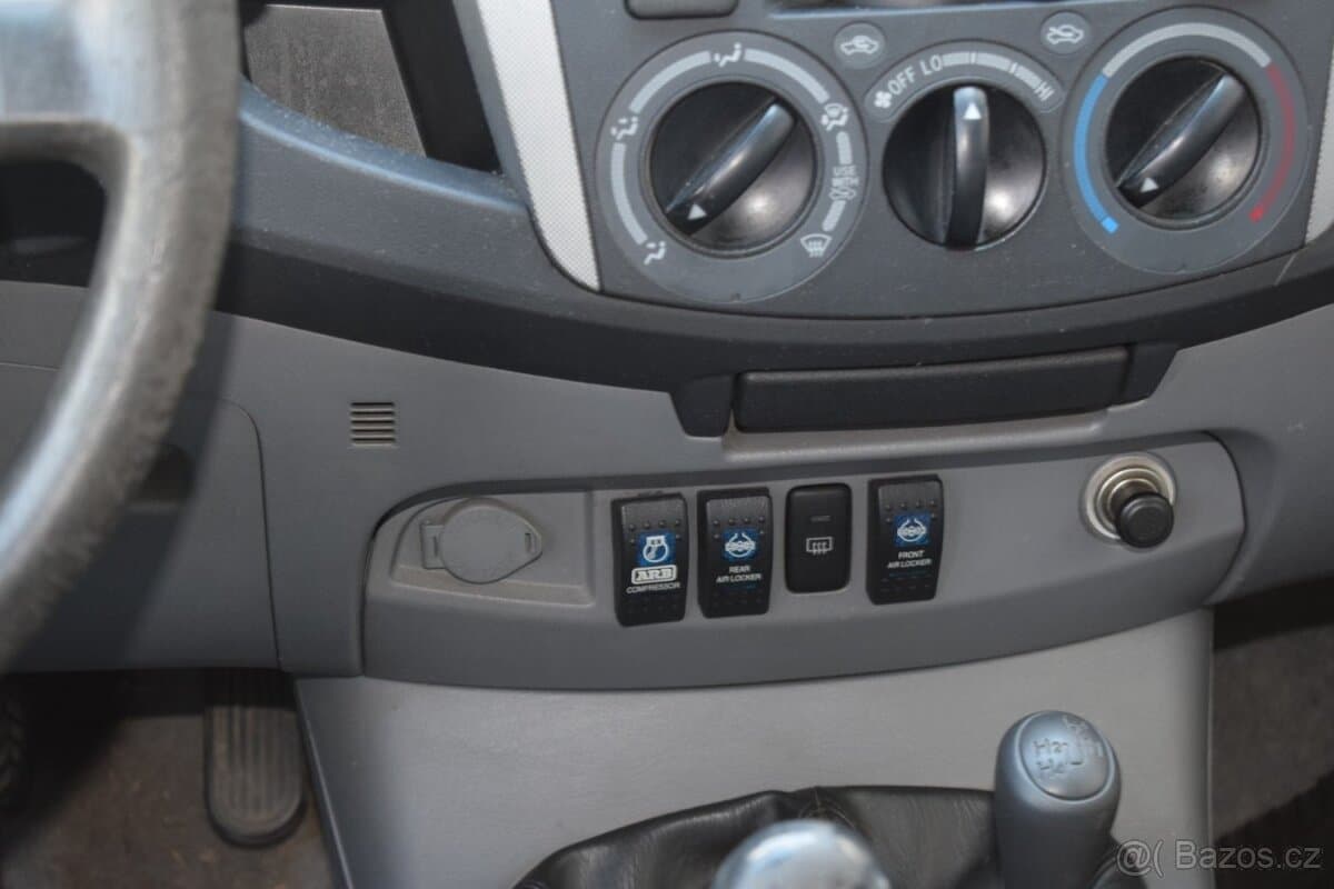 2008 Toyota HILUX - 11