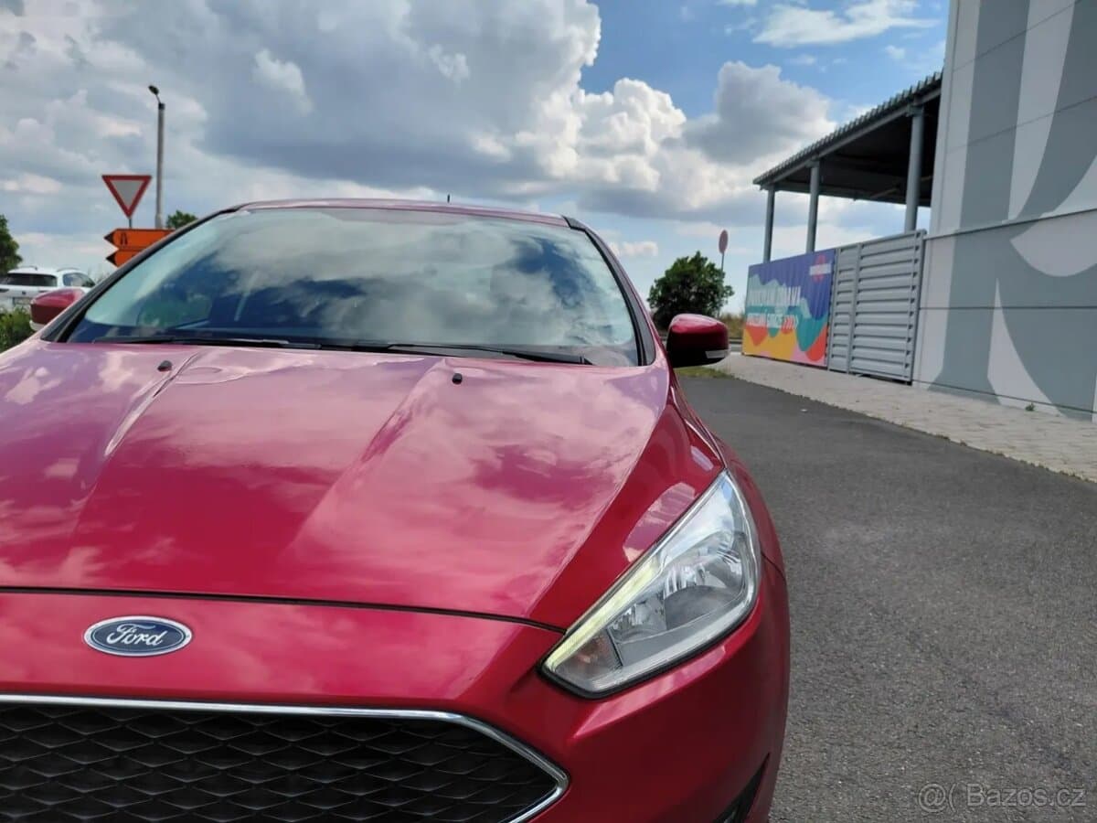 2017 Ford FOCUS - 11