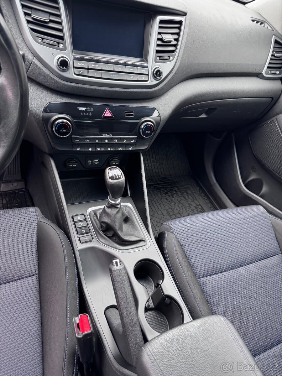 2016 Hyundai TUCSON - 11