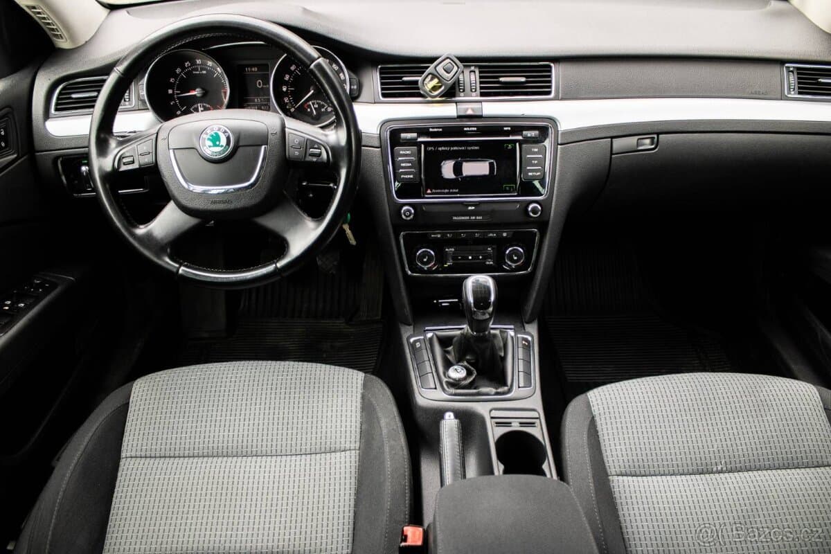 2012 Škoda SUPERB - 11
