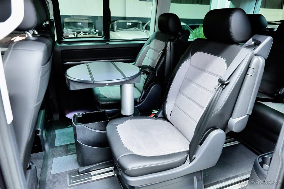 Volkswagen MULTIVAN - 11