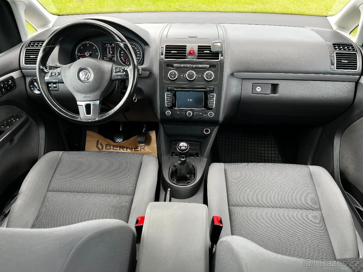 2015 Volkswagen TOURAN - 11