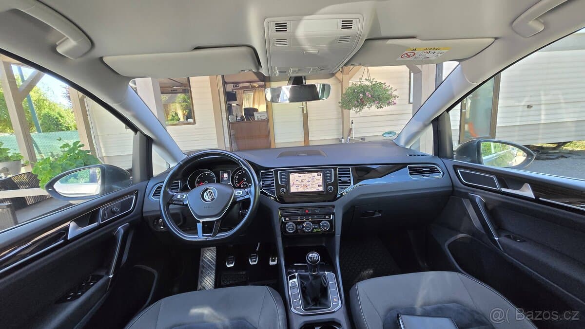 2017 Volkswagen GOLF - 11
