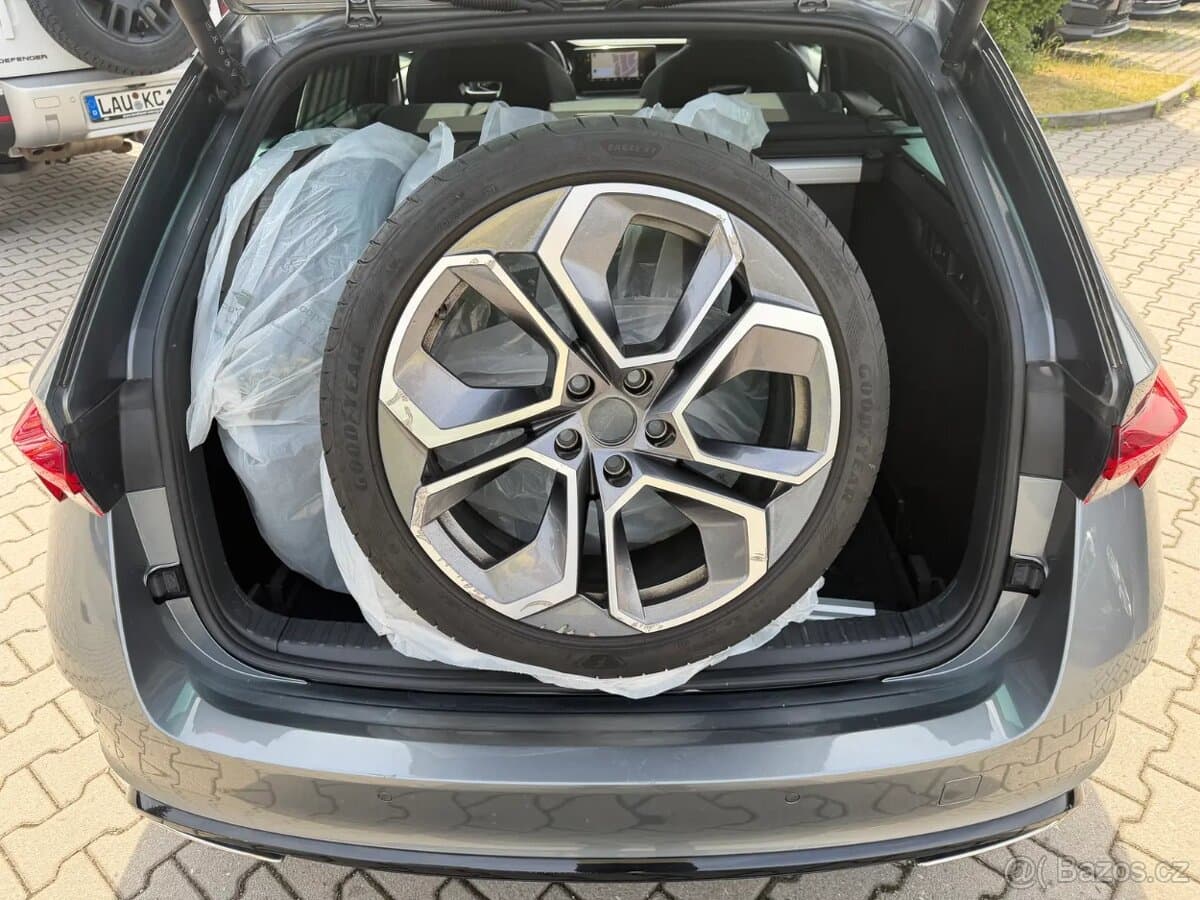 2023 Škoda OCTAVIA - 11