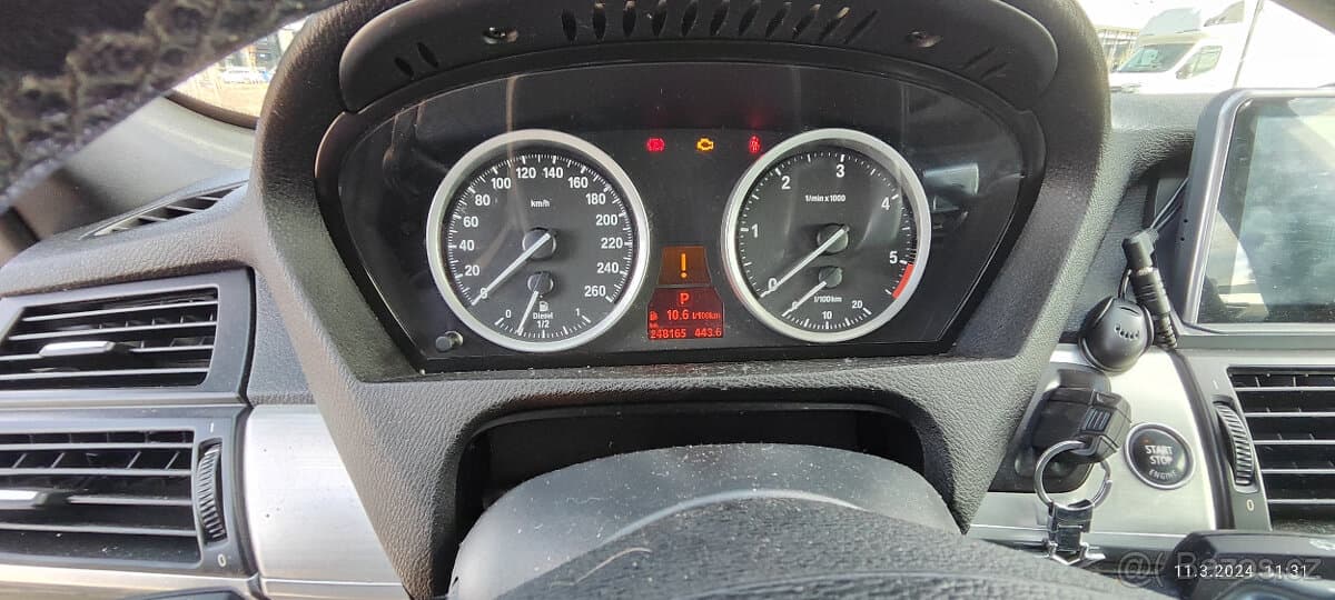 2010 BMW X6 - 11