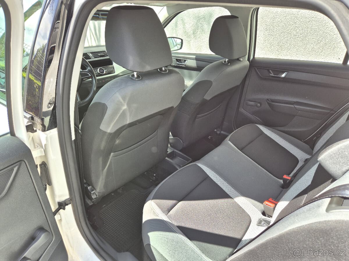 2015 Škoda FABIA - 11