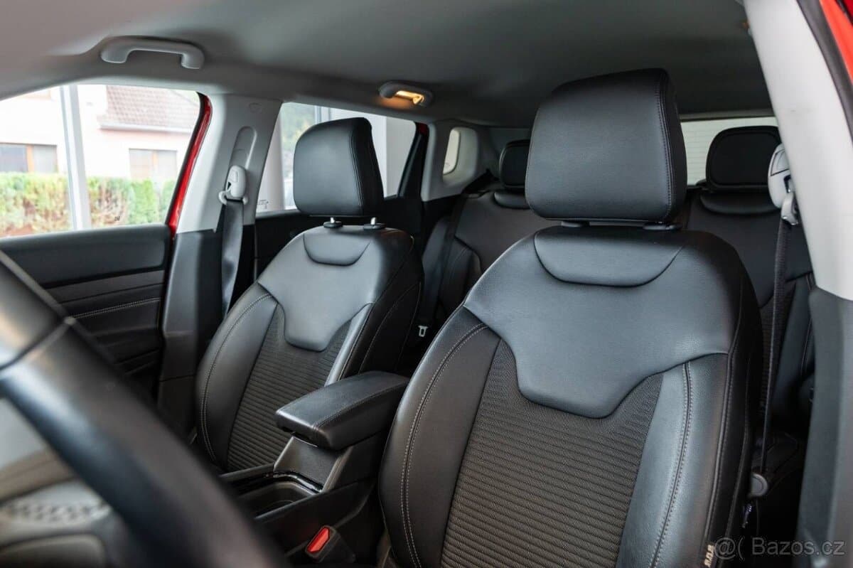 2023 Jeep COMPASS - 11