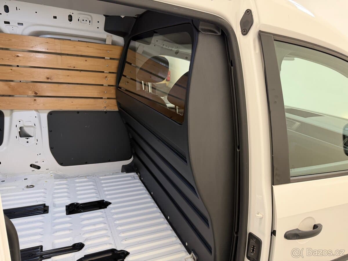 2019 Volkswagen CADDY - 11
