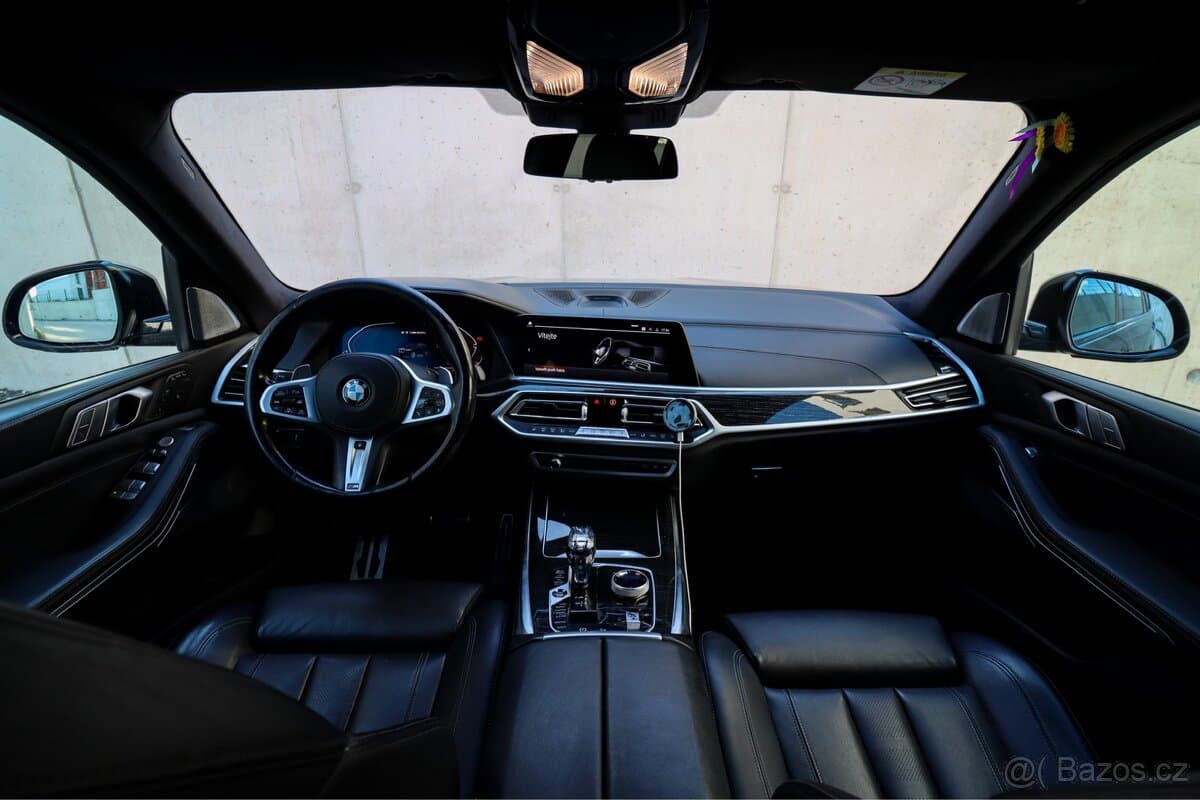2021 BMW X7 - 11