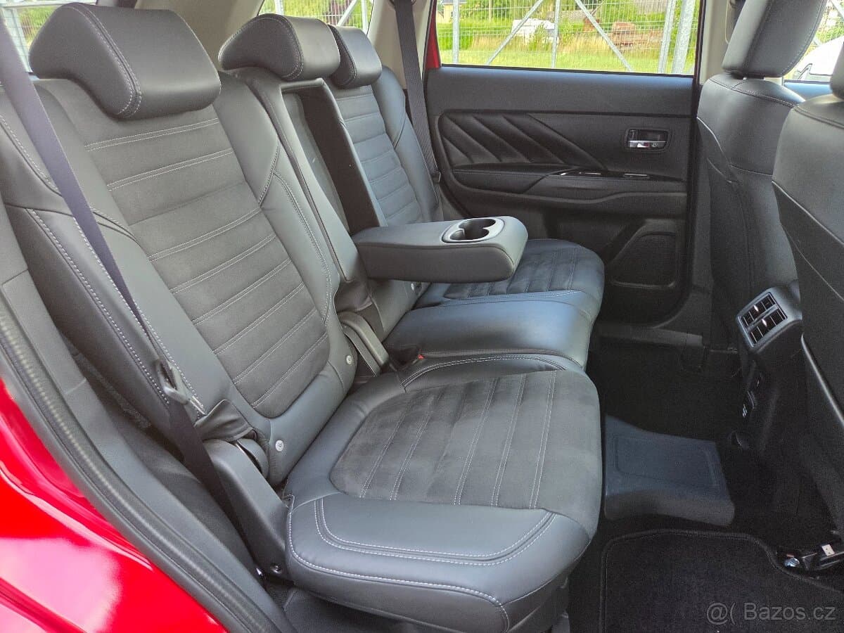 2021 Mitsubishi OUTLANDER - 11