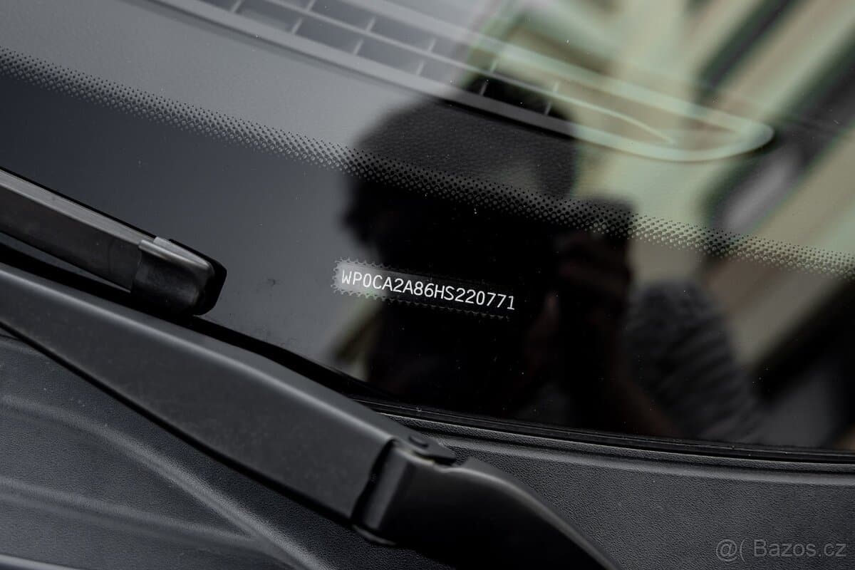 2017 Porsche 718 - 11
