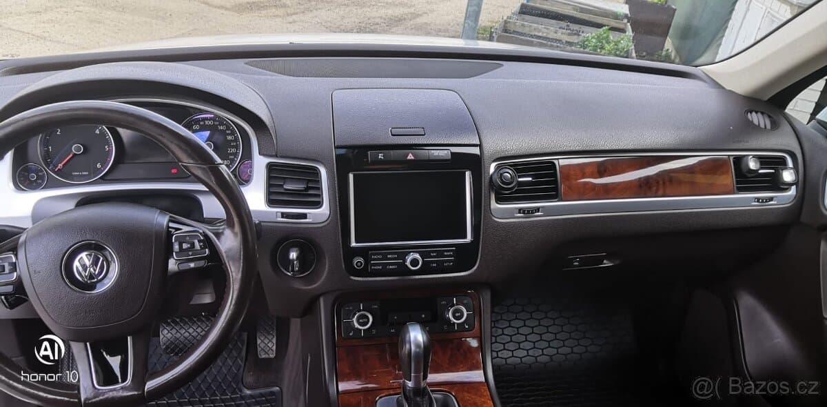 2013 Volkswagen TOUAREG - 11