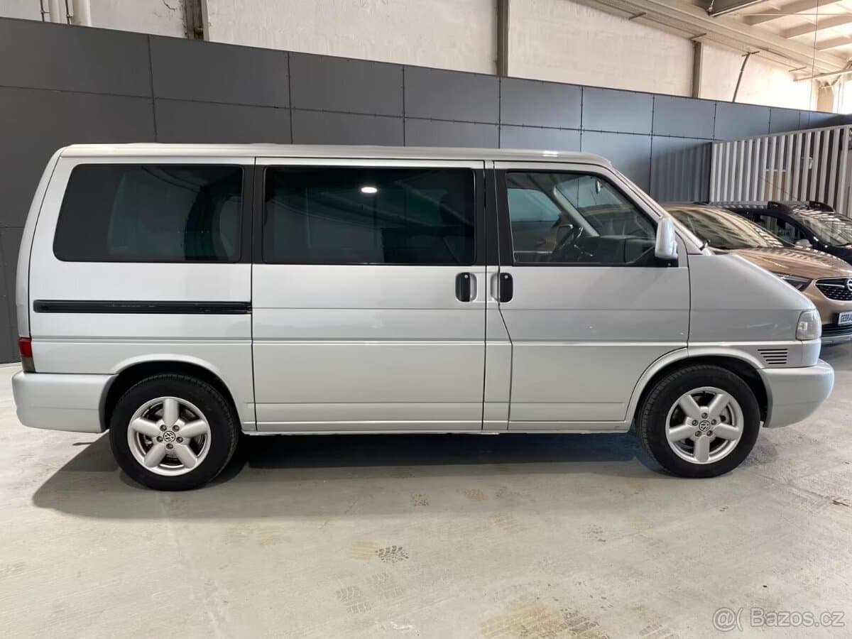 2002 Volkswagen MULTIVAN - 11