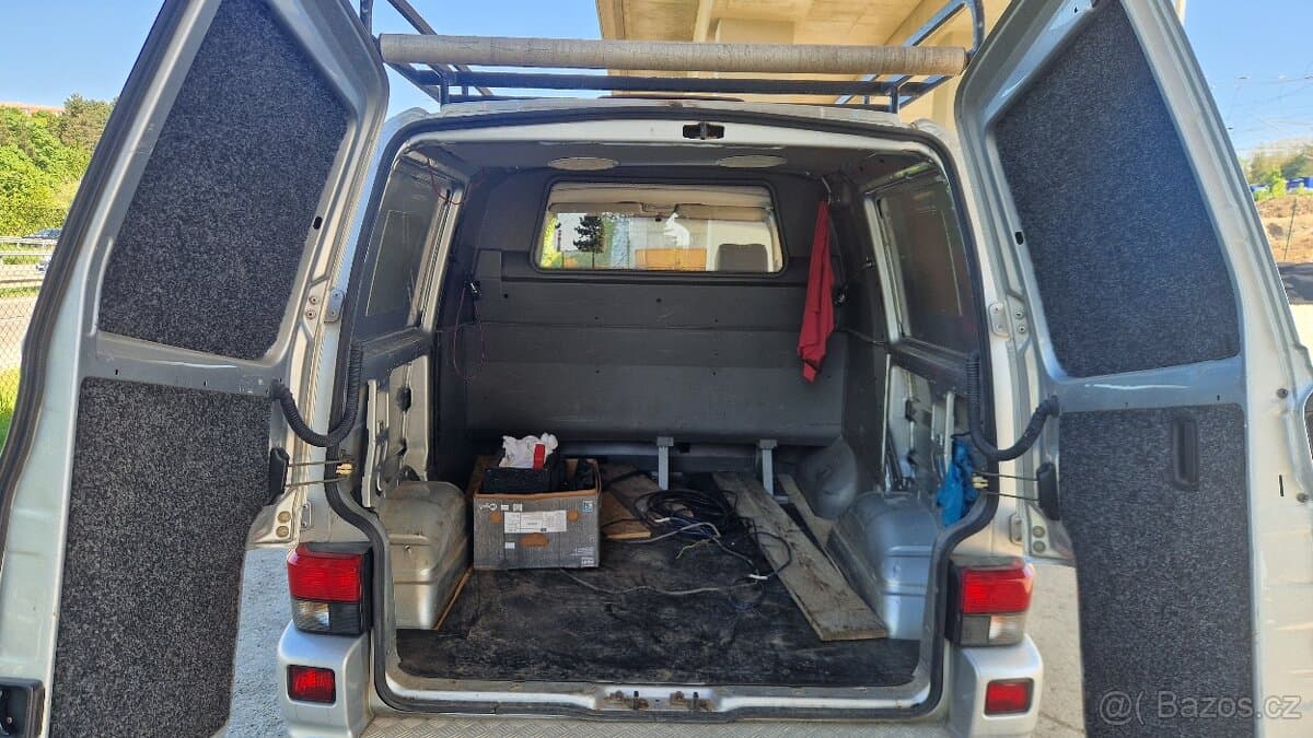 2001 Volkswagen TRANSPORTER - 11