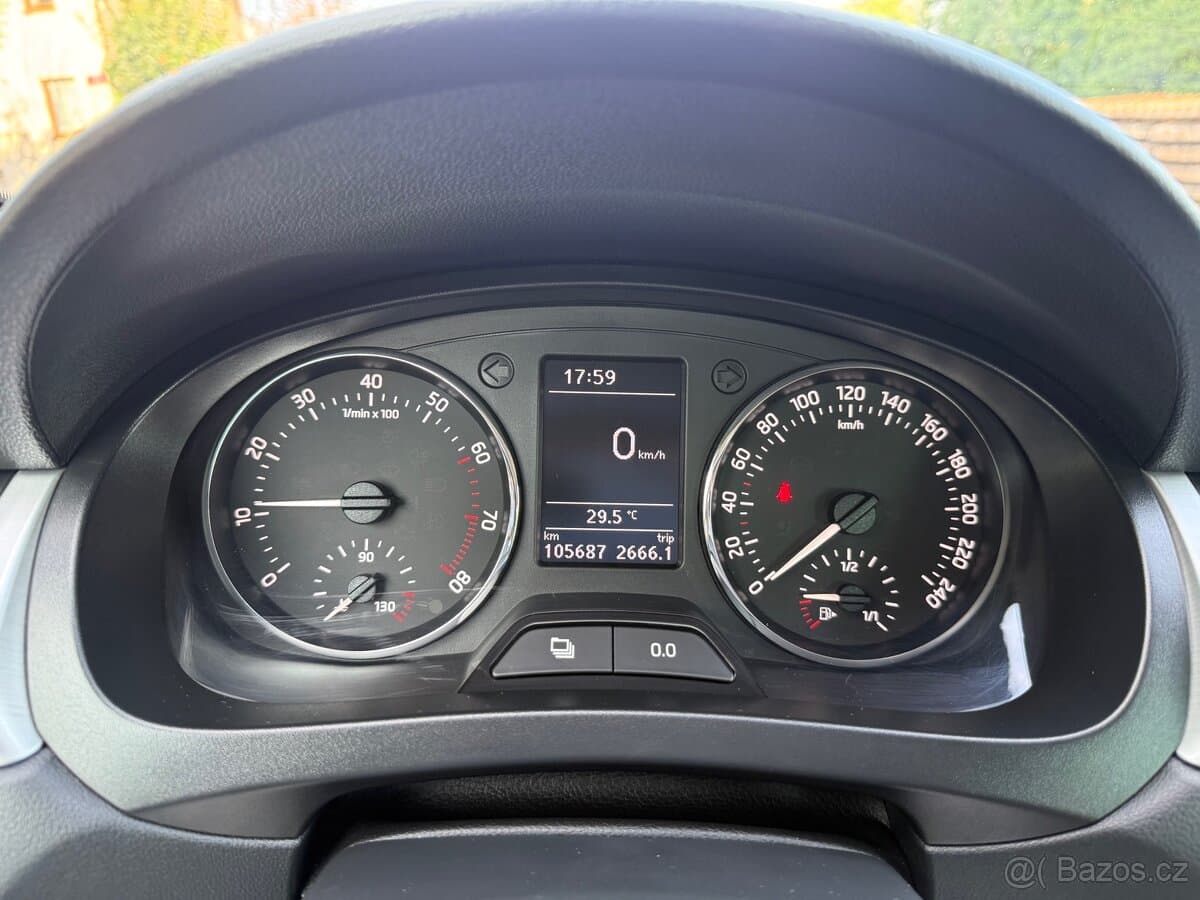 2014 Škoda RAPID - 11