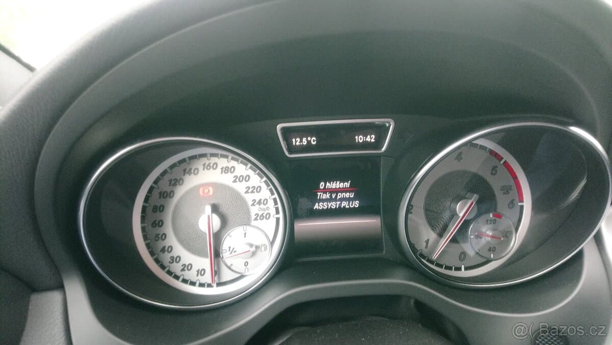 2014 Mercedes-Benz CLA - 11