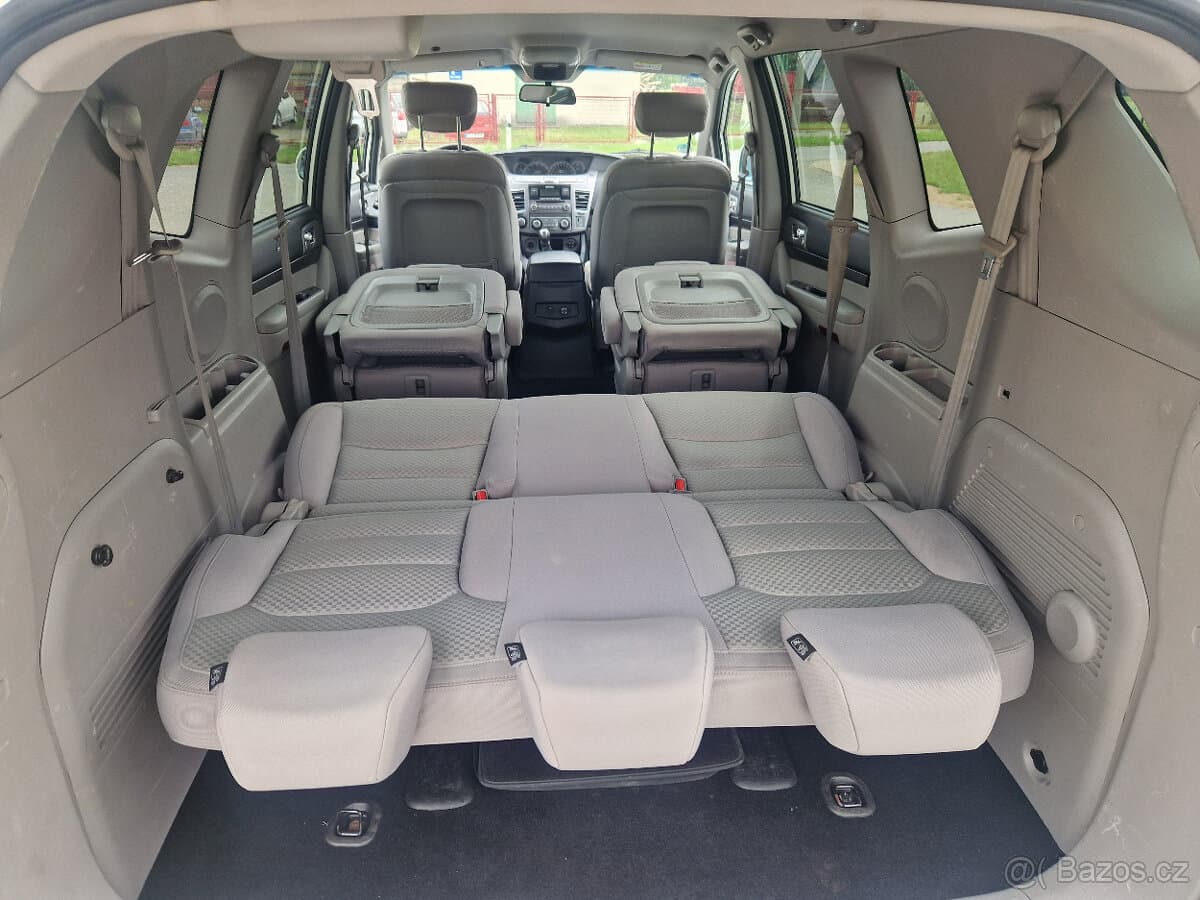 2017 SsangYong RODIUS - 11