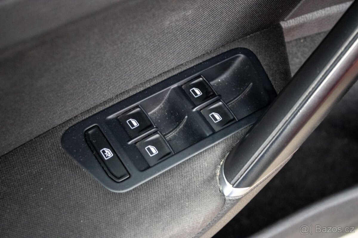 2013 Volkswagen GOLF - 11