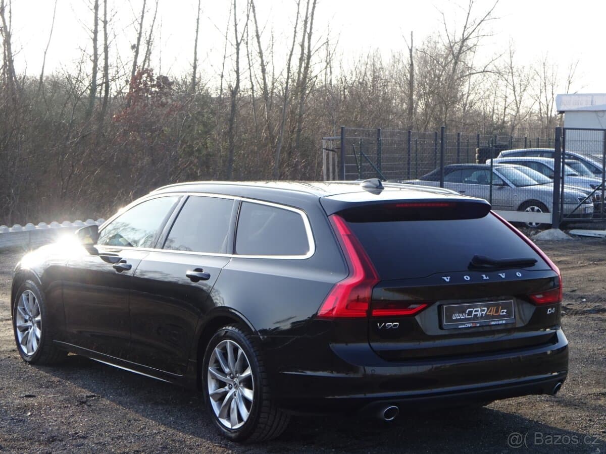 2020 Volvo V90 - 11
