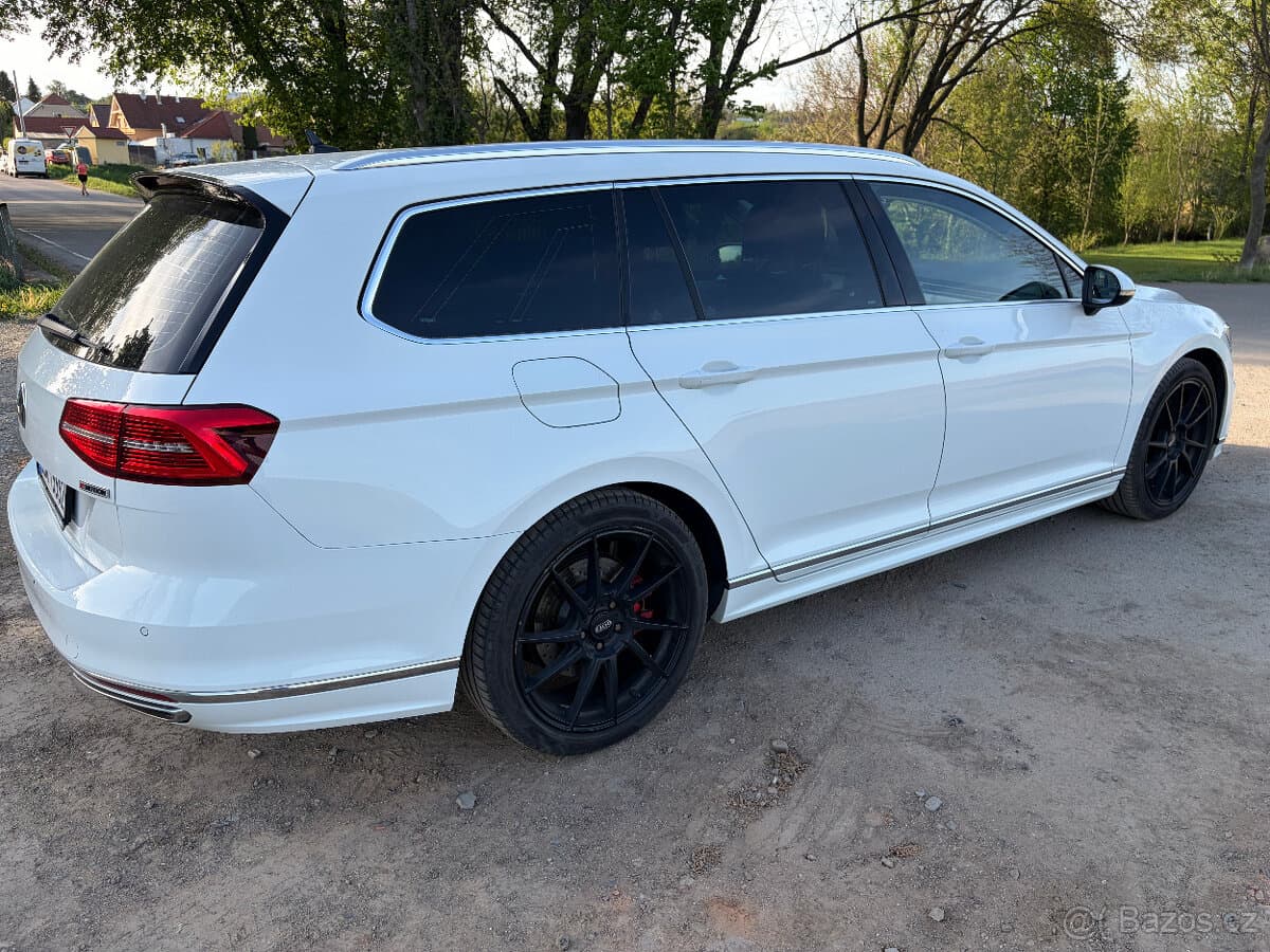 2019 Volkswagen PASSAT - 11