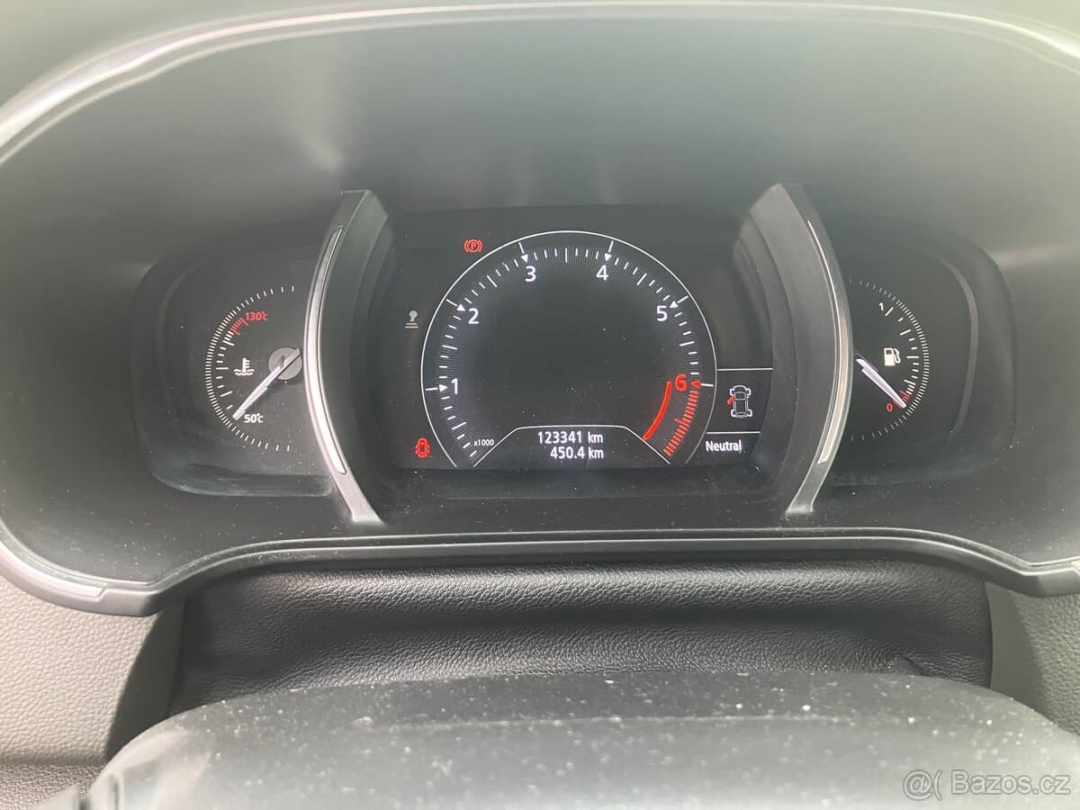 2019 Renault MEGANE - 11