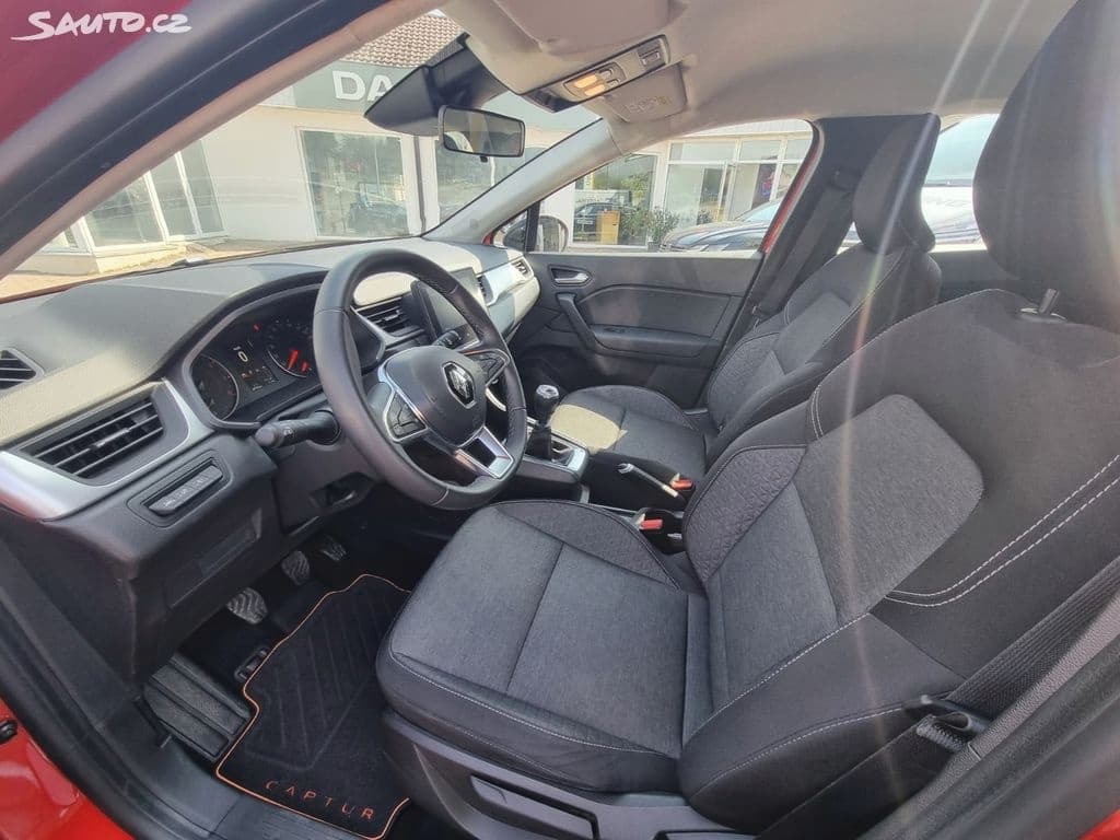 2023 Renault CAPTUR - 11