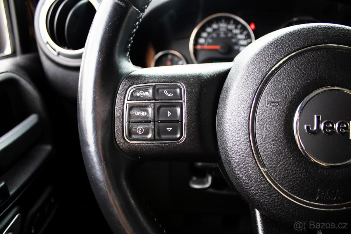 2013 Jeep WRANGLER - 11