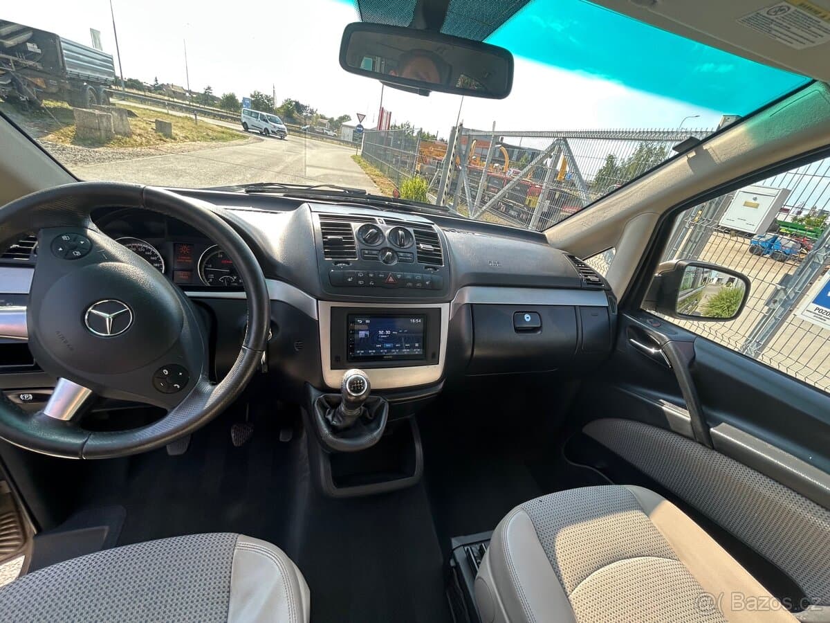 2011 Mercedes-Benz VIANO - 11