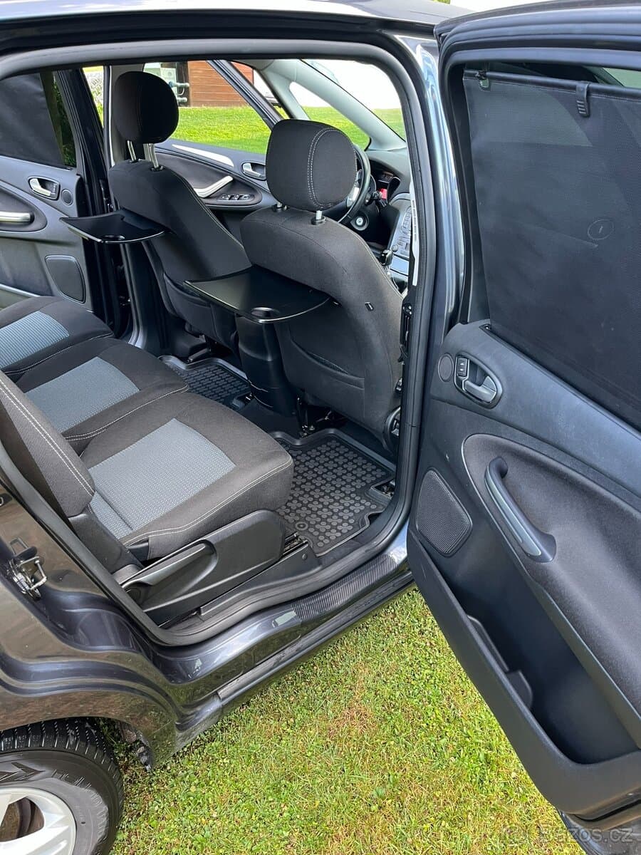 2010 Ford S-MAX - 11