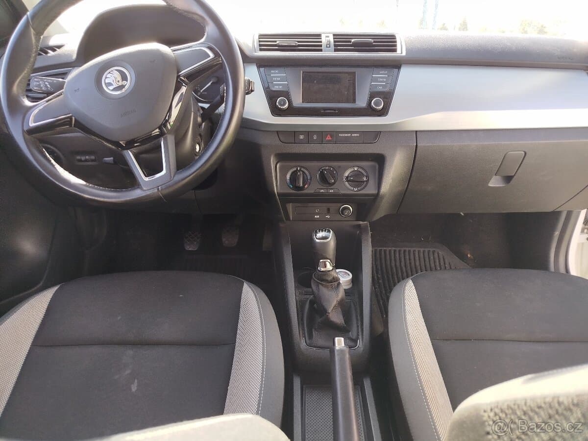 2016 Škoda FABIA - 11