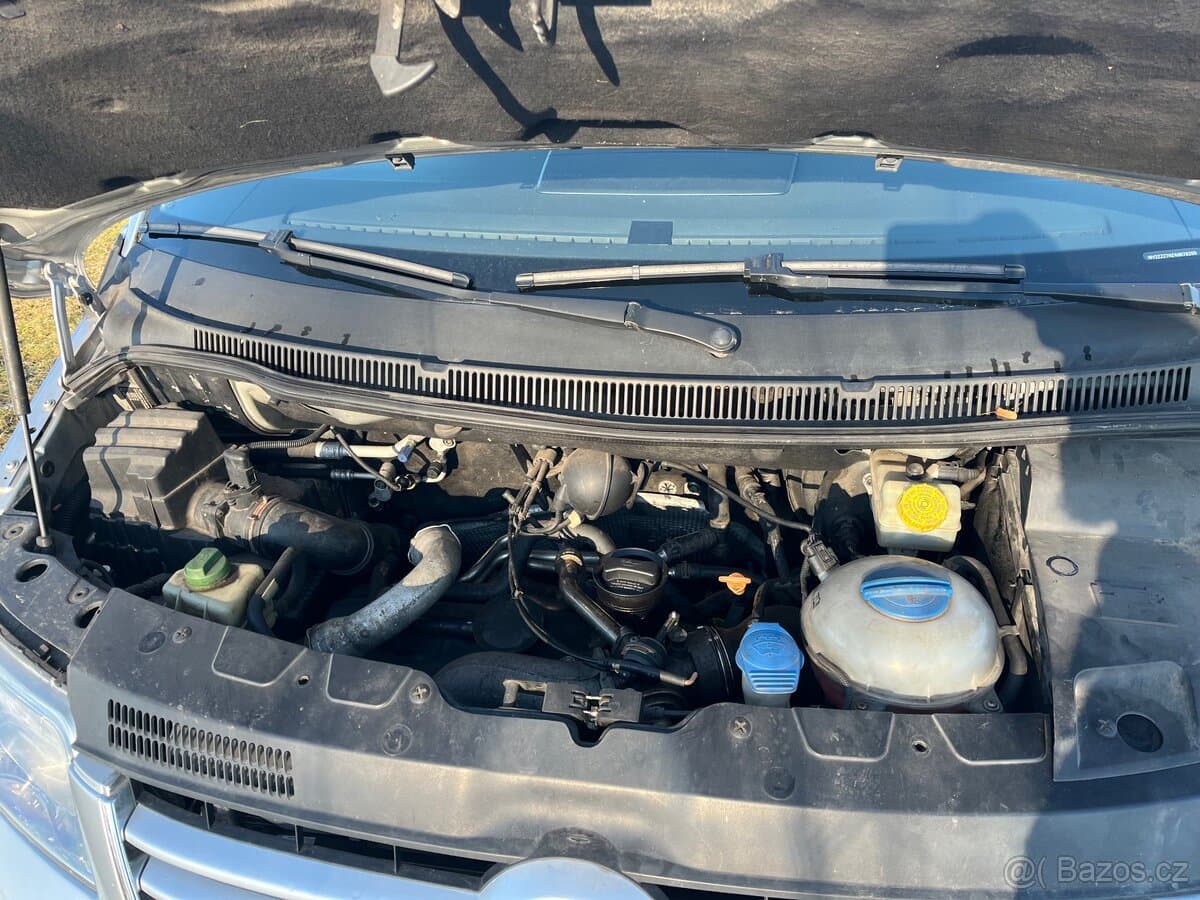 2004 Volkswagen MULTIVAN - 11